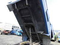 UDトラックスコンドルパッカー車（塵芥車）中型（4t）[写真17]