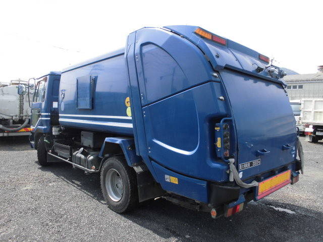 UDトラックスコンドルパッカー車（塵芥車）中型（4t）[写真02]