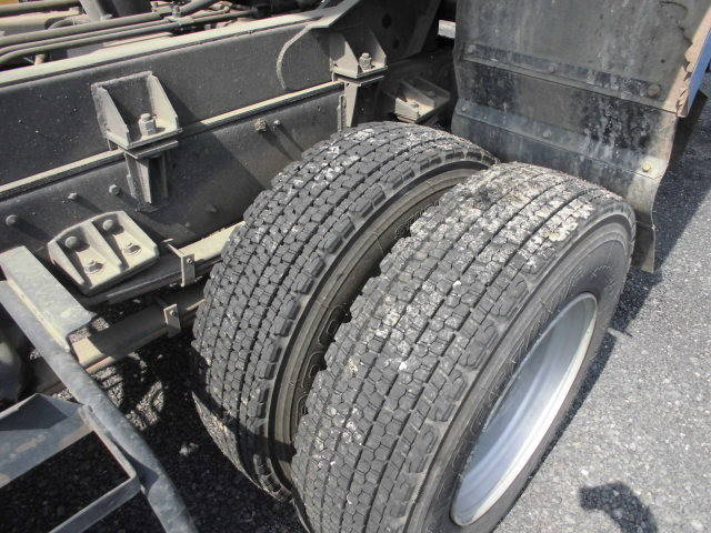 UDトラックスコンドルパッカー車（塵芥車）中型（4t）[写真20]