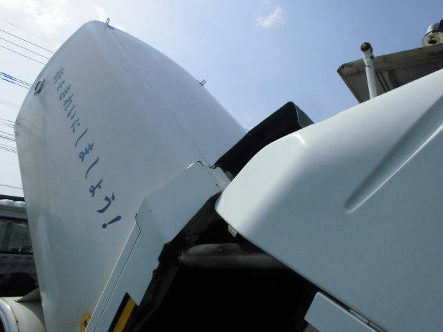 三菱ふそうファイターパッカー車（塵芥車）中型（4t）[写真13]