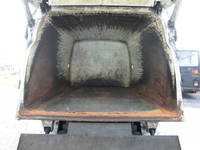 三菱ふそうファイターパッカー車（塵芥車）中型（4t）[写真08]