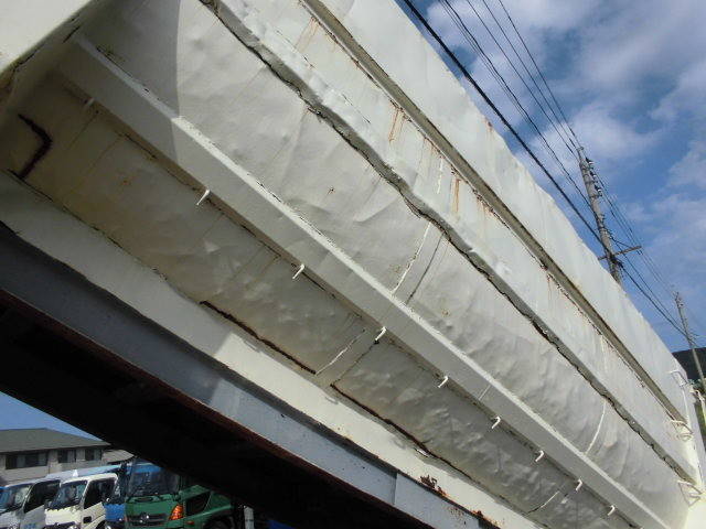 三菱ふそうスーパーグレートコンテナ専用車大型（10t）[写真10]