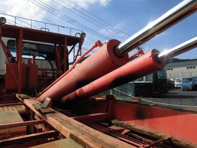 三菱ふそうスーパーグレートコンテナ専用車大型（10t）[写真17]