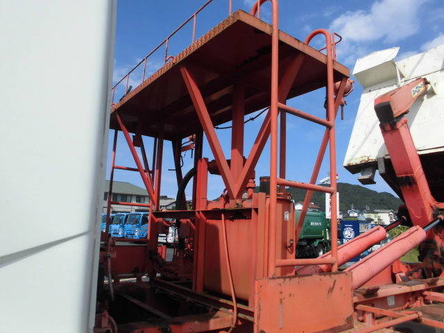 三菱ふそうスーパーグレートコンテナ専用車大型（10t）[写真18]