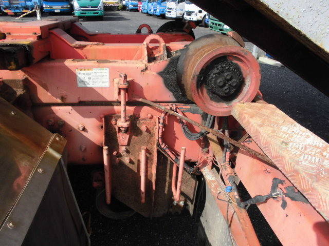 三菱ふそうスーパーグレートコンテナ専用車大型（10t）[写真29]