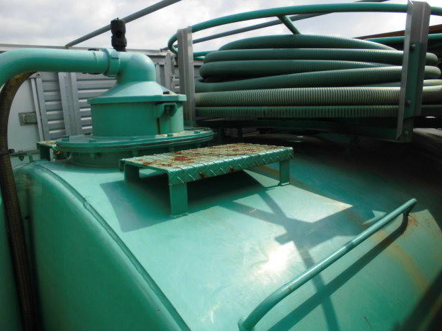 いすゞエルフバキュームカー小型（2t・3t）[写真10]