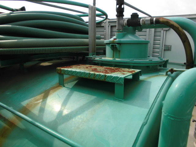 いすゞエルフバキュームカー小型（2t・3t）[写真14]