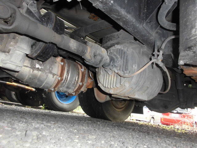 いすゞエルフバキュームカー小型（2t・3t）[写真15]