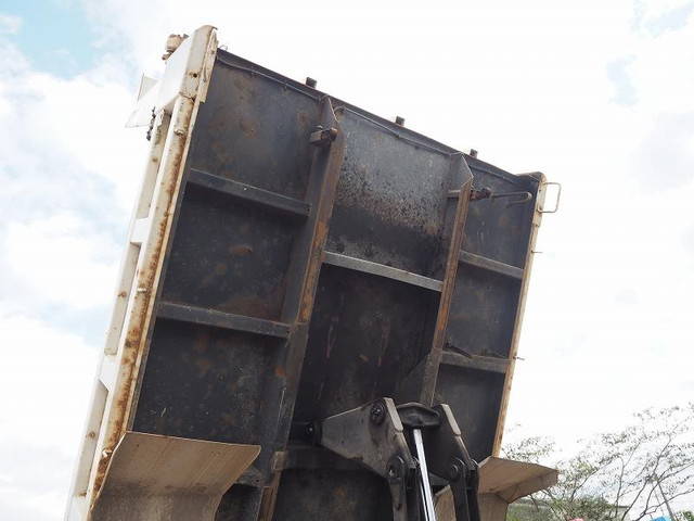 いすゞフォワードダンプ中型（4t）[写真14]