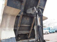 いすゞフォワードダンプ中型（4t）[写真16]