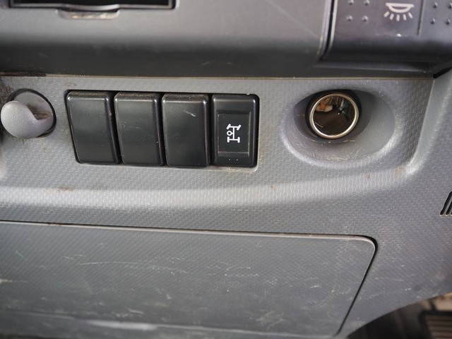 いすゞフォワードダンプ中型（4t）[写真34]