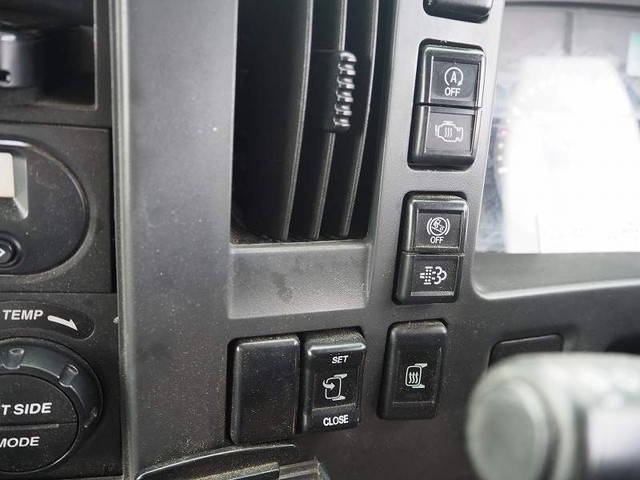 いすゞフォワードセーフティローダー中型（4t）[写真34]