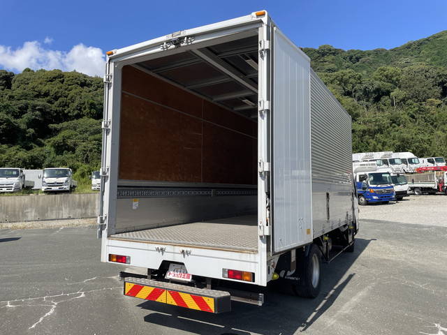 三菱ふそうキャンターアルミウイング小型（2t・3t）[写真11]