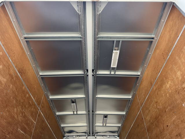 三菱ふそうキャンターアルミウイング小型（2t・3t）[写真16]