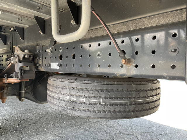 三菱ふそうキャンターアルミウイング小型（2t・3t）[写真21]