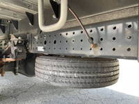 三菱ふそうキャンターアルミウイング小型（2t・3t）[写真21]