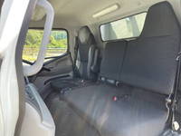 三菱ふそうキャンターアルミウイング小型（2t・3t）[写真30]