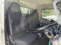 三菱ふそうキャンターアルミウイング小型（2t・3t）[写真31]