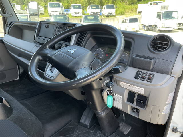 三菱ふそうキャンターアルミウイング小型（2t・3t）[写真33]