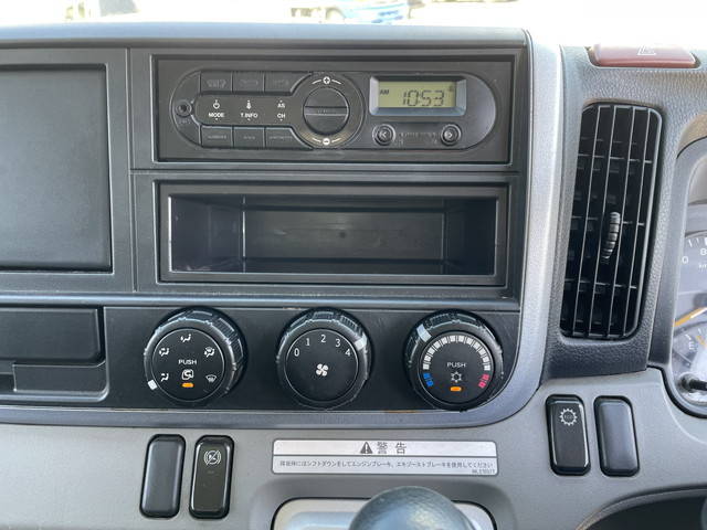 三菱ふそうキャンターアルミウイング小型（2t・3t）[写真36]