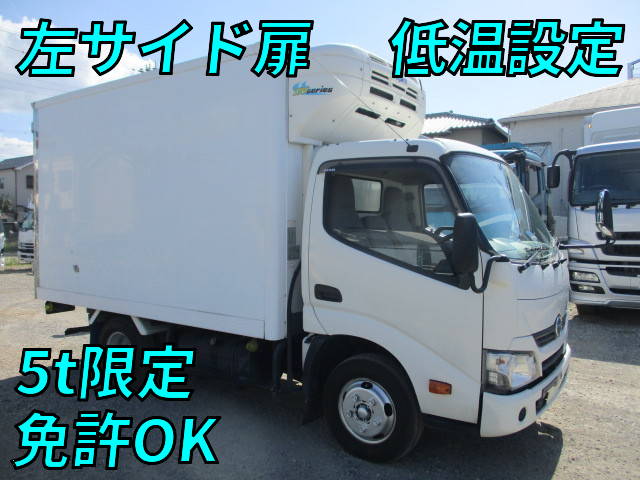 日野デュトロ冷凍車（冷蔵車）小型（2t・3t）[写真01]