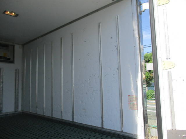 日野デュトロ冷凍車（冷蔵車）小型（2t・3t）[写真19]