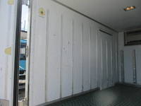 日野デュトロ冷凍車（冷蔵車）小型（2t・3t）[写真21]