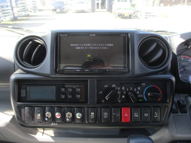 日野デュトロ冷凍車（冷蔵車）小型（2t・3t）[写真26]