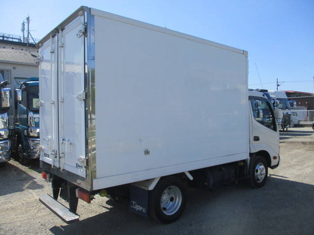 日野デュトロ冷凍車（冷蔵車）小型（2t・3t）[写真04]