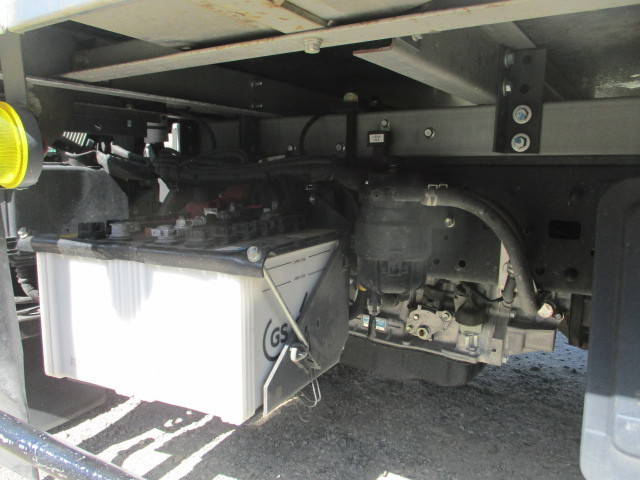 日野デュトロ冷凍車（冷蔵車）小型（2t・3t）[写真09]