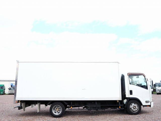 いすゞエルフパネルバン小型（2t・3t）[写真10]
