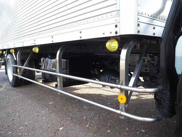 いすゞエルフアルミバン小型（2t・3t）[写真10]