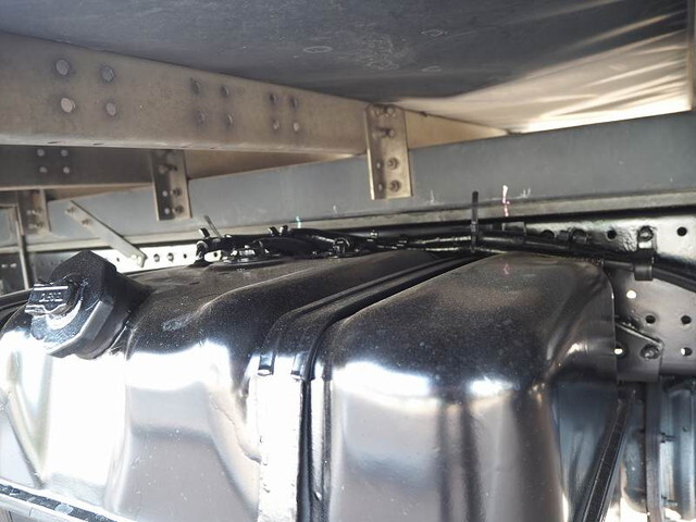 いすゞエルフアルミバン小型（2t・3t）[写真11]