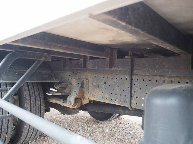 いすゞエルフパネルバン小型（2t・3t）[写真15]