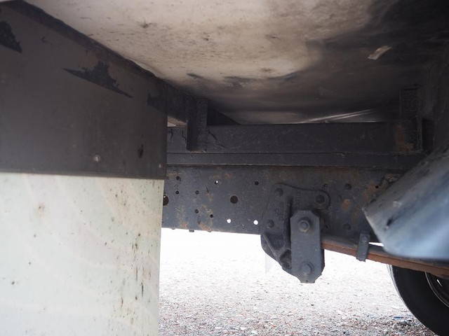 いすゞエルフパネルバン小型（2t・3t）[写真16]