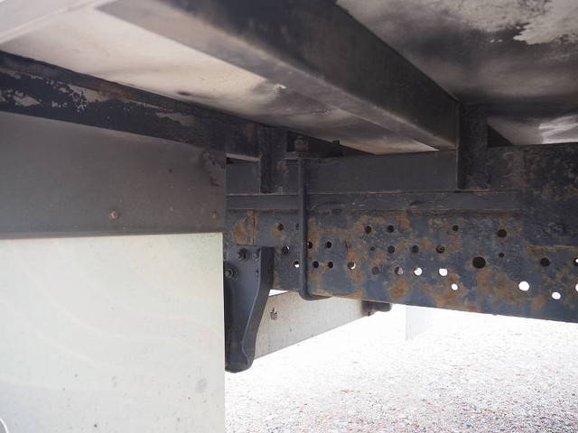 いすゞエルフパネルバン小型（2t・3t）[写真17]