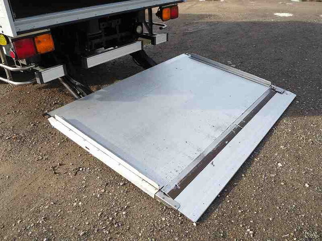 いすゞエルフアルミバン小型（2t・3t）[写真19]