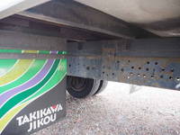 いすゞエルフパネルバン小型（2t・3t）[写真21]