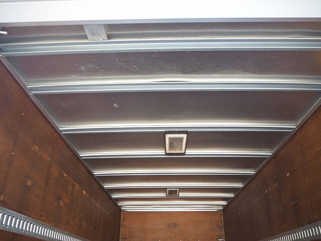 いすゞエルフアルミバン小型（2t・3t）[写真21]