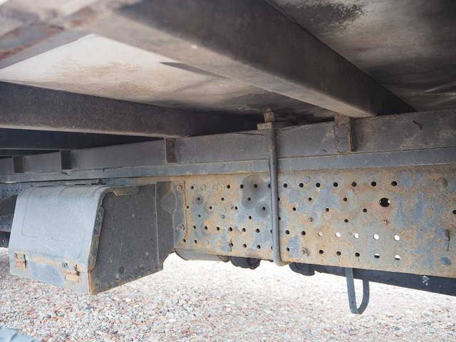 いすゞエルフパネルバン小型（2t・3t）[写真23]