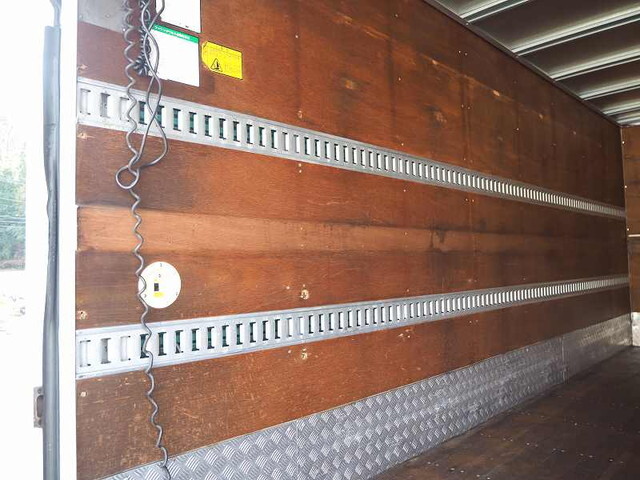 いすゞエルフアルミバン小型（2t・3t）[写真23]