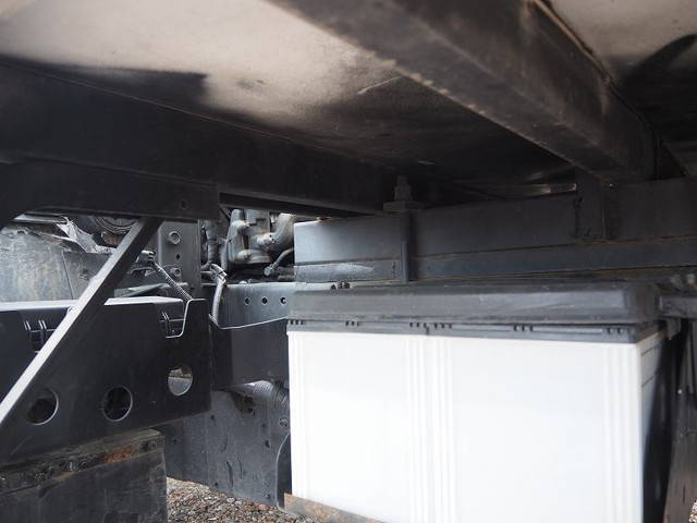 いすゞエルフパネルバン小型（2t・3t）[写真25]