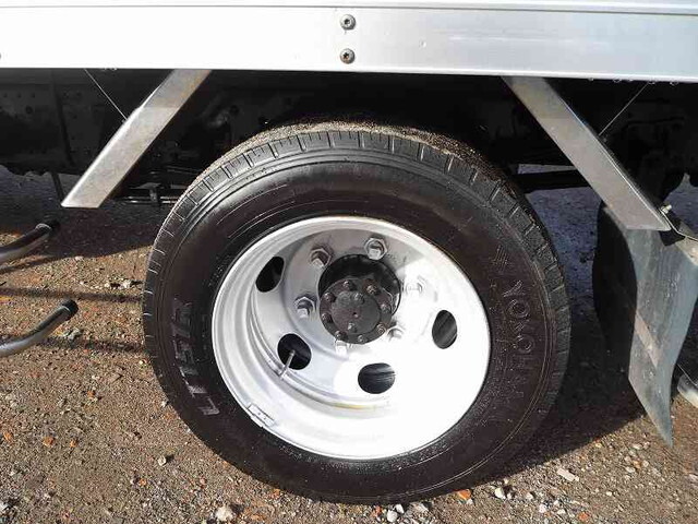 いすゞエルフアルミバン小型（2t・3t）[写真27]