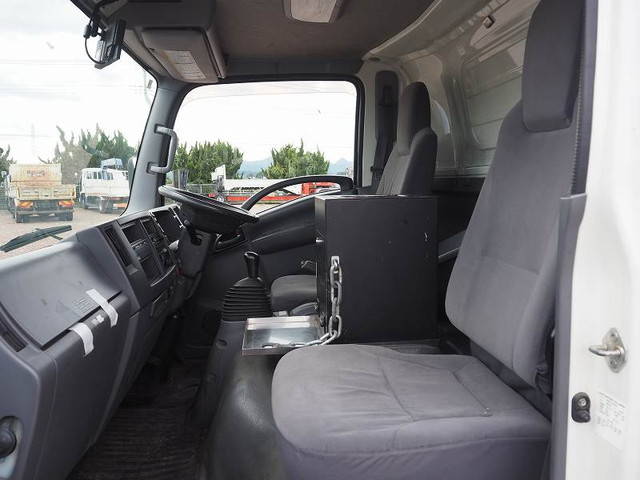 いすゞエルフパネルバン小型（2t・3t）[写真33]