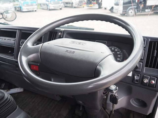 いすゞエルフパネルバン小型（2t・3t）[写真36]