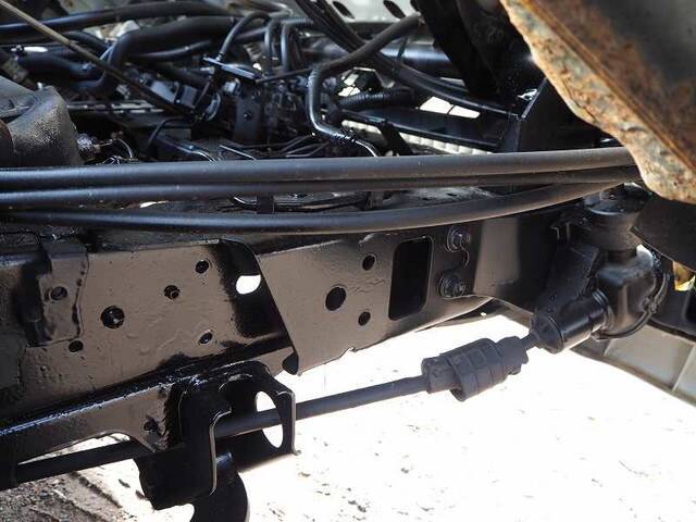 いすゞエルフアルミバン小型（2t・3t）[写真08]