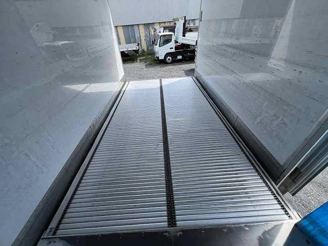 いすゞエルフ保冷バン小型（2t・3t）[写真15]