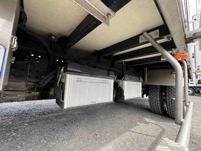 いすゞエルフ保冷バン小型（2t・3t）[写真27]