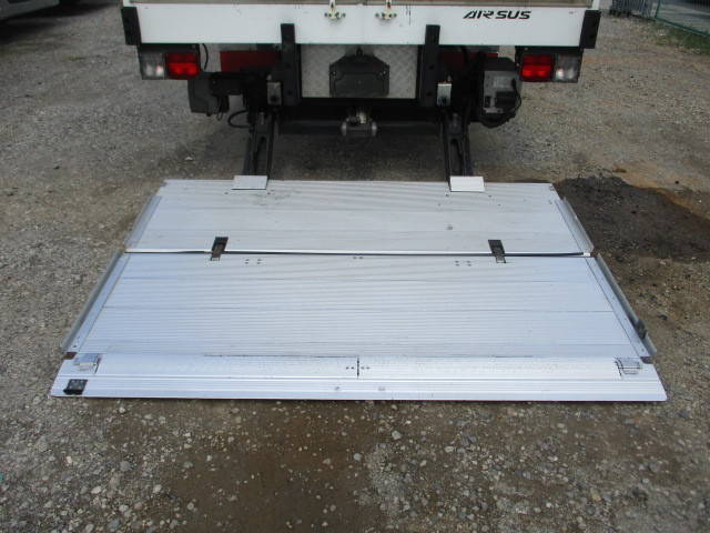 日野レンジャー冷凍車（冷蔵車）中型（4t）[写真10]