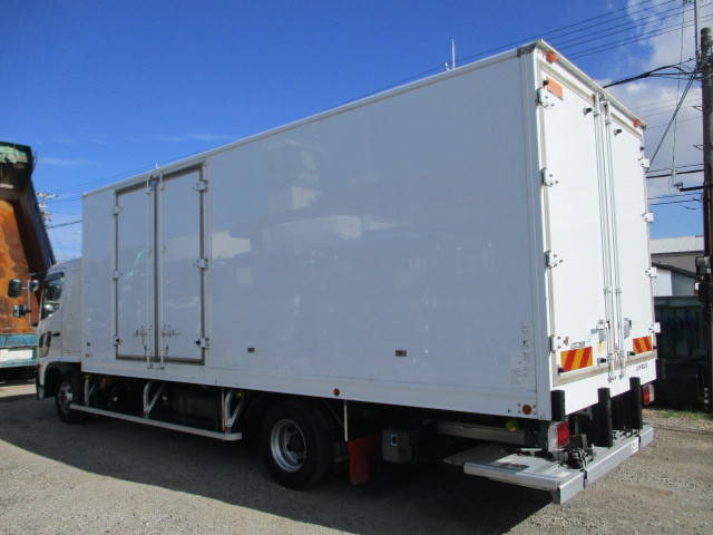 日野レンジャー冷凍車（冷蔵車）中型（4t）[写真02]